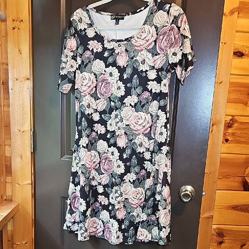 Casual Comfort Small Black and Pink Floral Dress